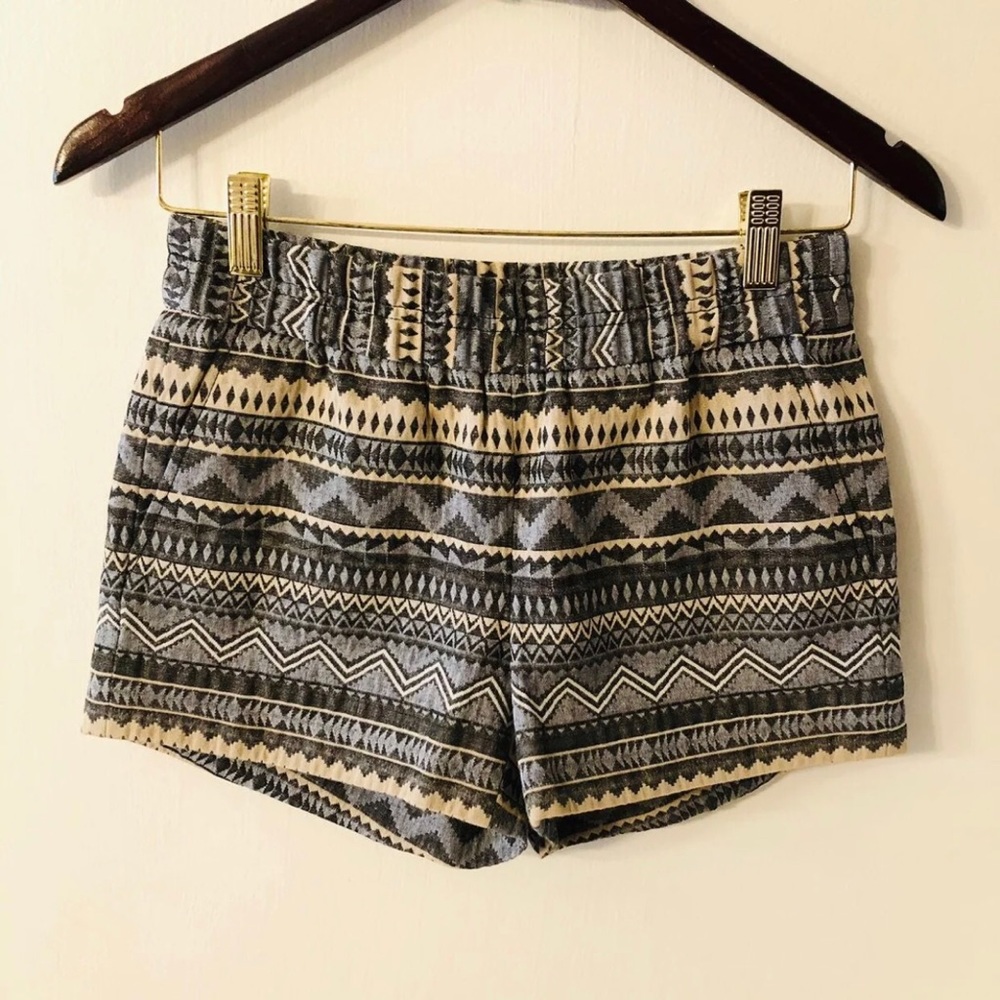 J. Crew Aztec Print Pull On Shorts Pockets Sz 00